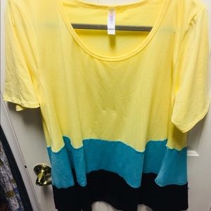 BNWOT Lg Perfect Dipped T